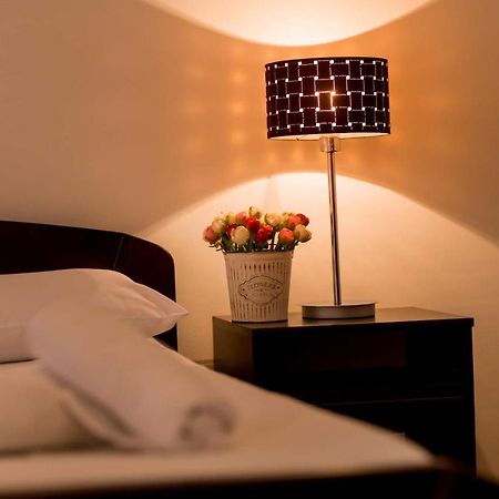 Hostel Royal Ομπρένοβατς Εξωτερικό φωτογραφία