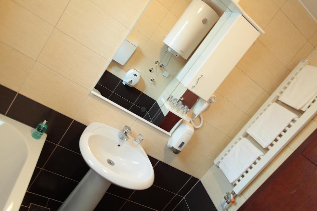 Hostel Royal Ομπρένοβατς Δωμάτιο φωτογραφία