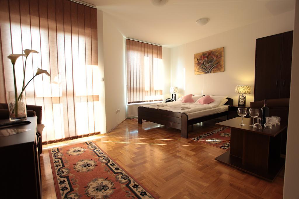 Hostel Royal Ομπρένοβατς Δωμάτιο φωτογραφία