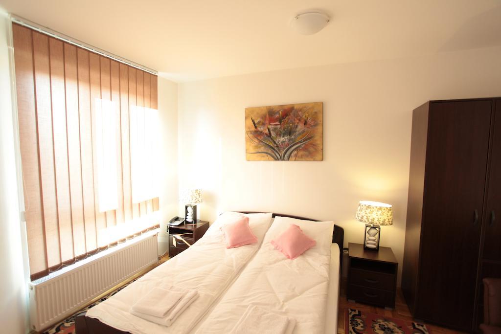 Hostel Royal Ομπρένοβατς Δωμάτιο φωτογραφία