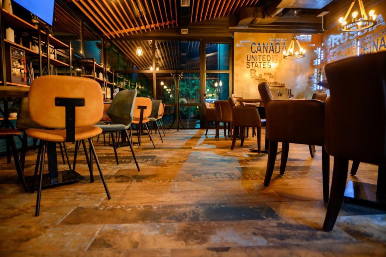 Hostel Royal Ομπρένοβατς Εξωτερικό φωτογραφία