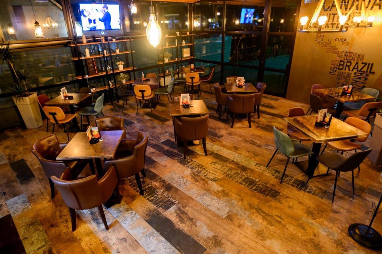 Hostel Royal Ομπρένοβατς Εξωτερικό φωτογραφία