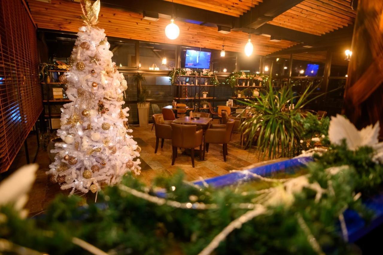 Hostel Royal Ομπρένοβατς Εξωτερικό φωτογραφία